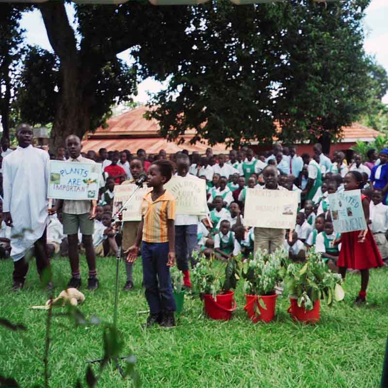 Barnens Mötesplats Entebbe Uganda 2003