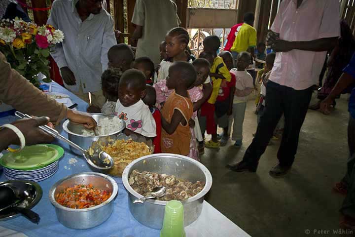 <h6>Christmas Party in Kawangware</h6>